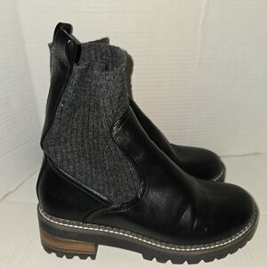 Universal Thread Black and Gray Heeled Boots